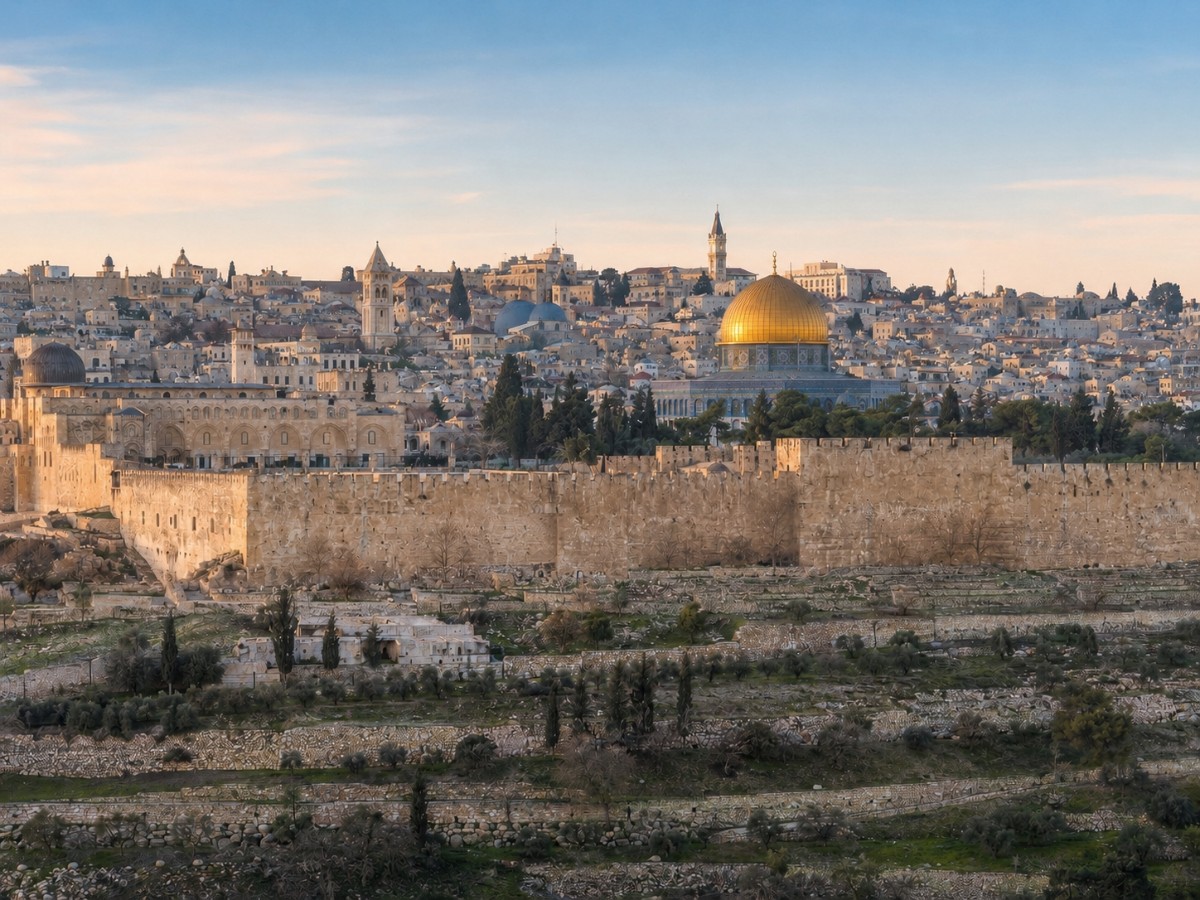 Caravana para Israel: as muralhas da Cidade Antiga de Jerusalém e o Domo da Rocha